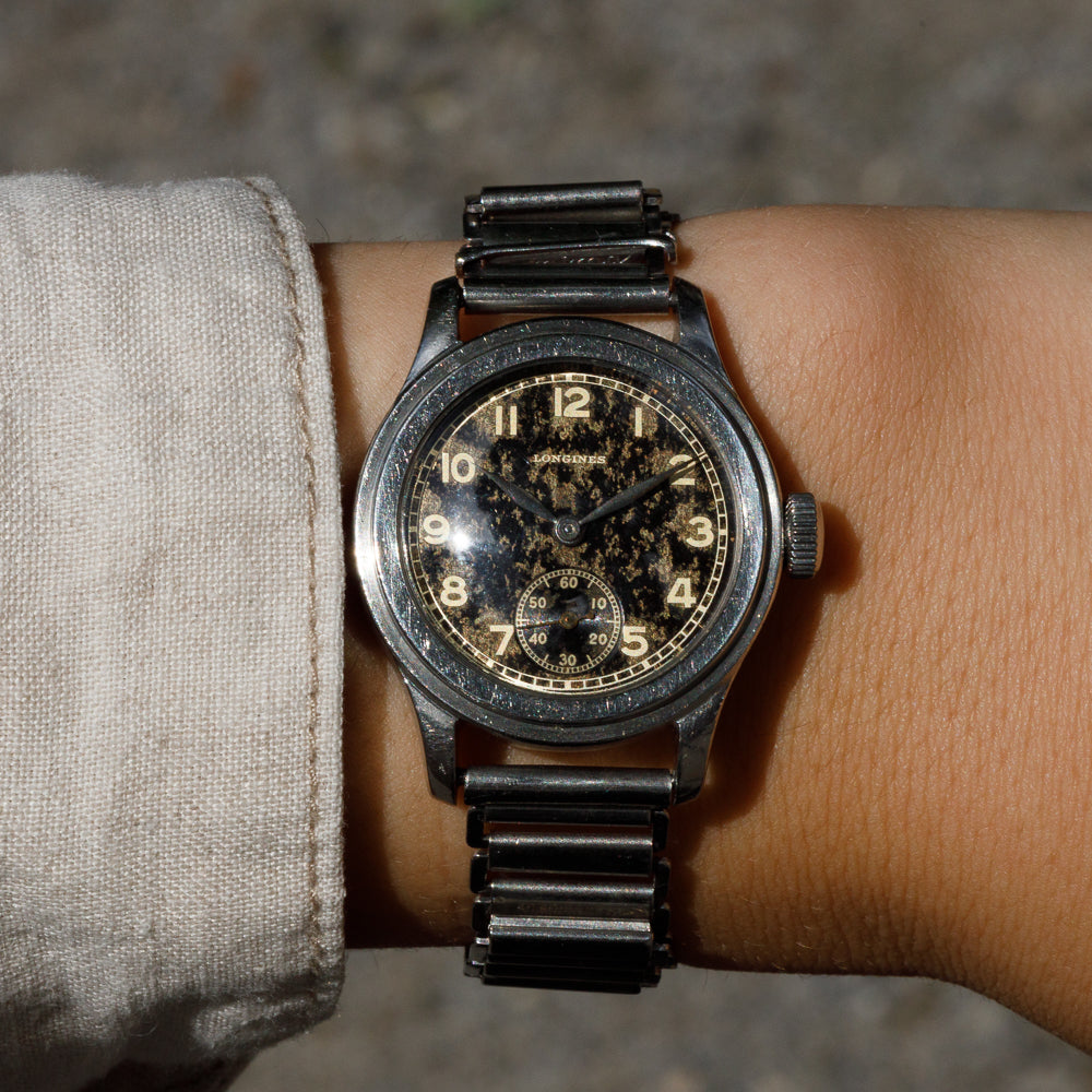 LONGINES Ref.1737 / 3777 Black Gilt Patina Dial Tre Tacche