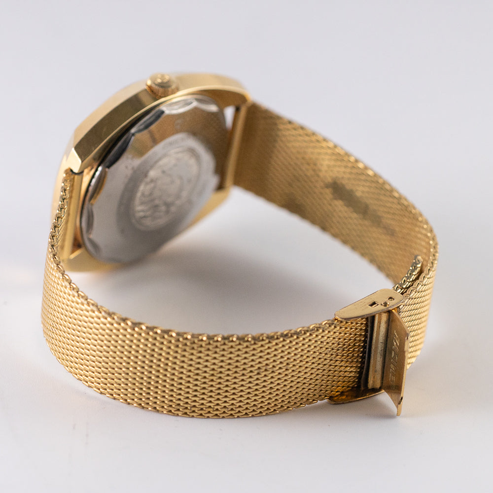ENICAR Ref.2335 Confetti Dial