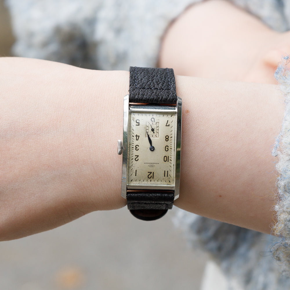 IWC Rectangle Cal.87 Cats Eye Logo
