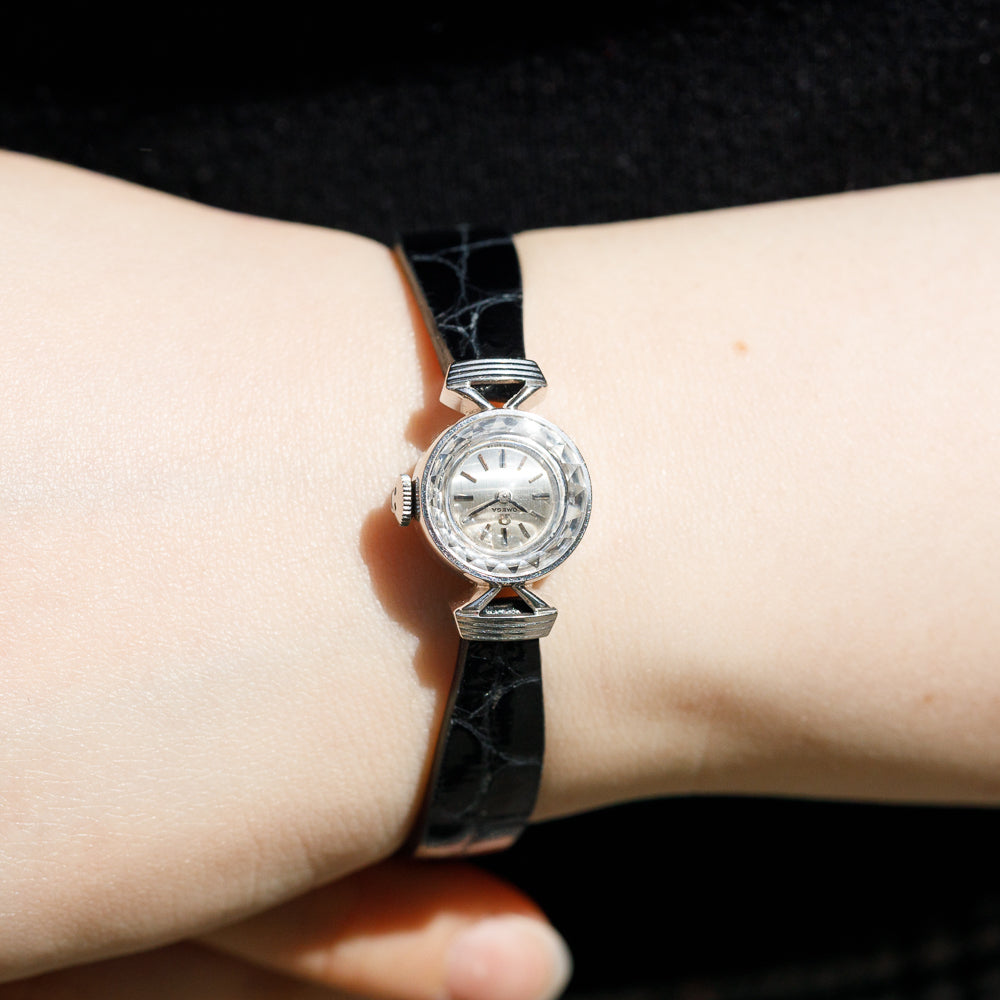 OMEGA Ref.11 001 62 18K White Gold