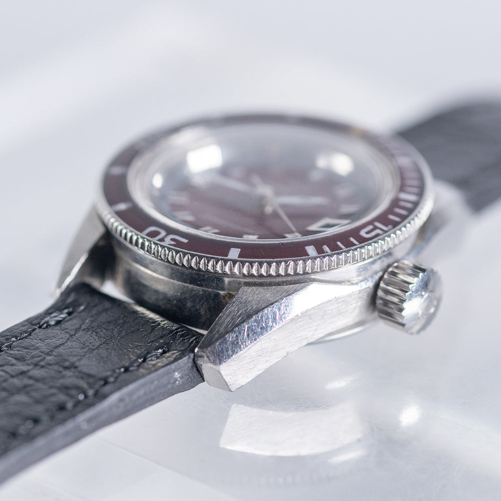 OMEGA Seamaster RED Dial Ref.566.024