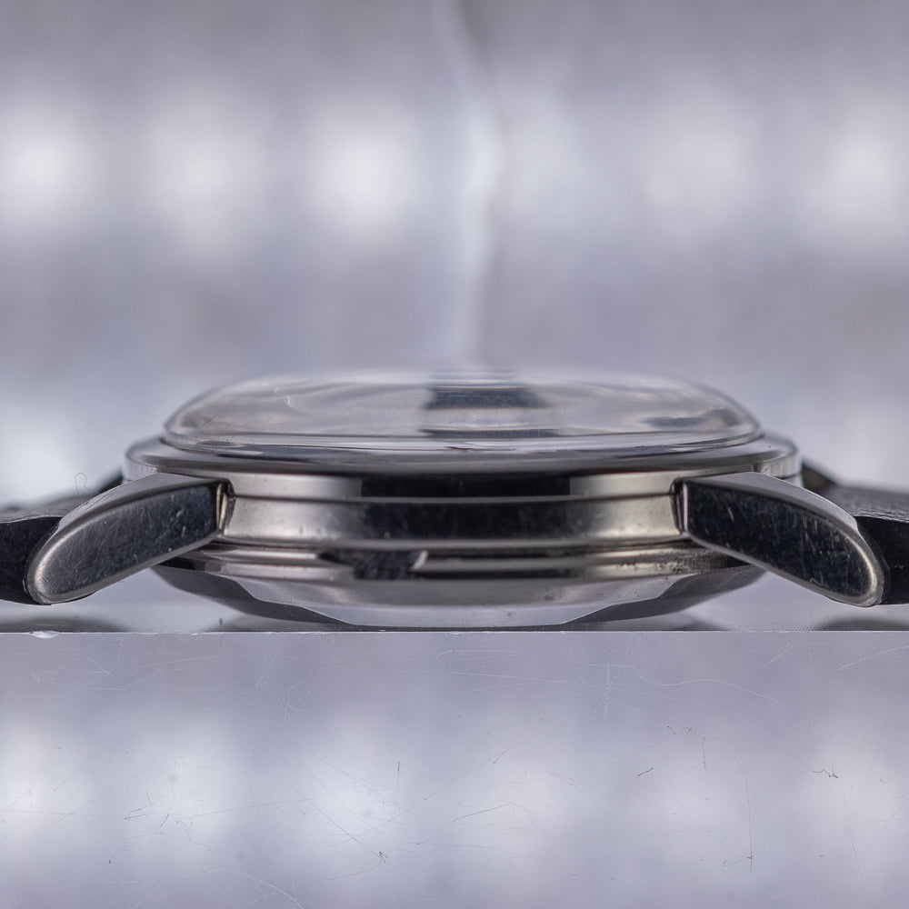OMEGA Seamaster Calendar Black Gilt Dial Ref.2849