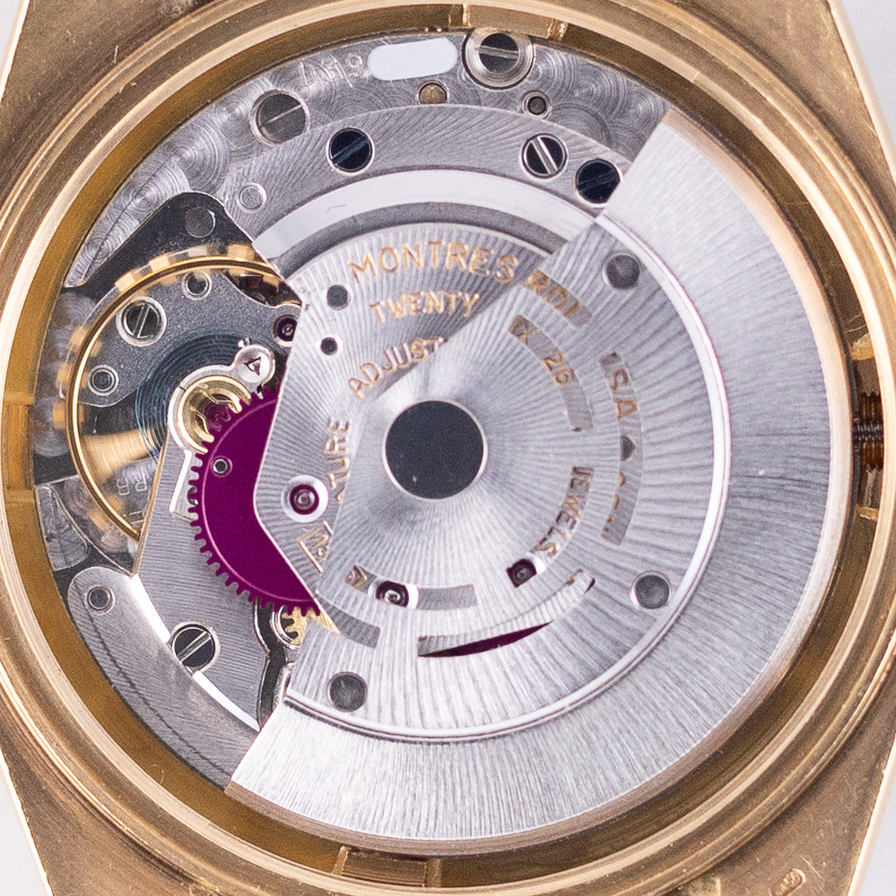 ROLEX DATEJUST Ref.1601 Linen Dial 18K Yellow Gold