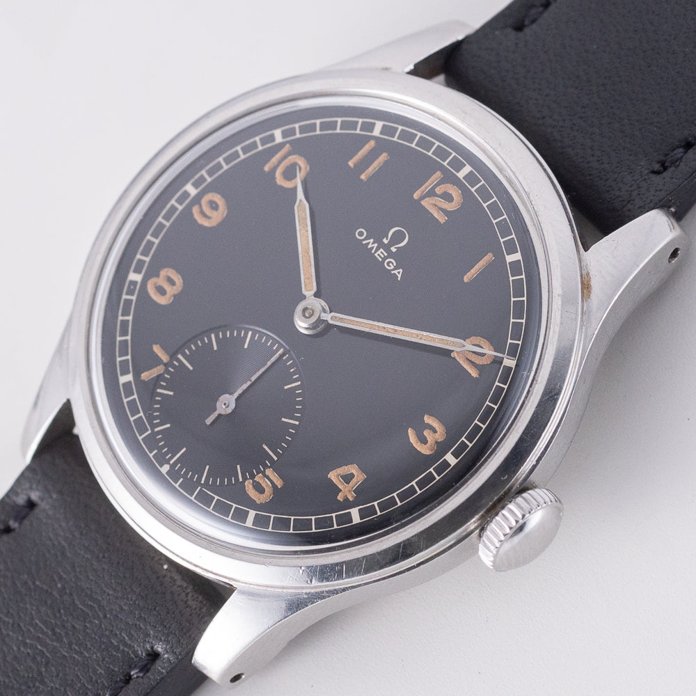 OMEGA Ref.2400 SUVERAN Mint Black Gilt Dial