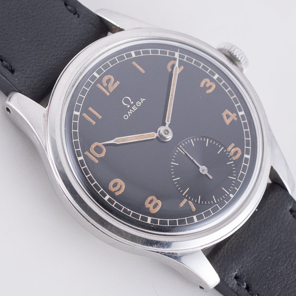 OMEGA Ref.2400 SUVERAN Mint Black Gilt Dial