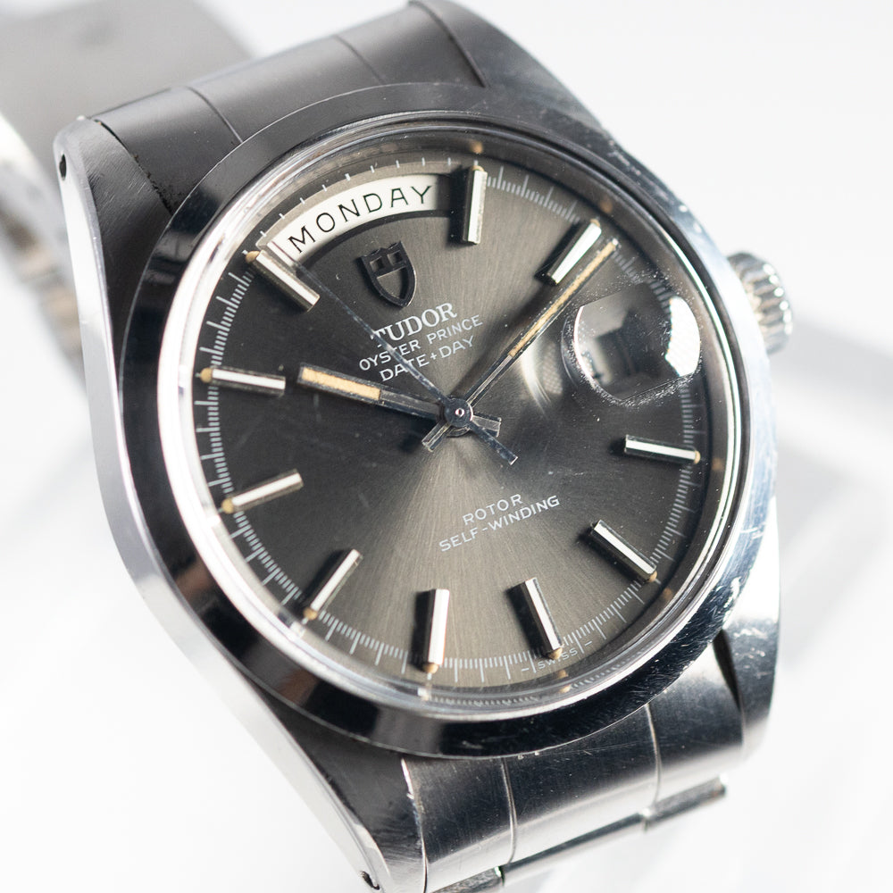 TUDOR OYSTER DATE-DAY GREY DIAL Ref.7017/0