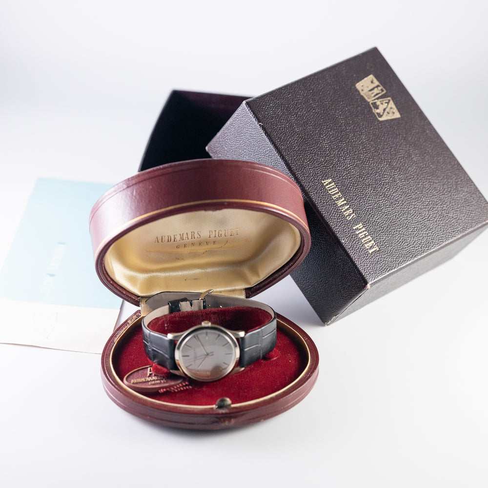 AUDEMARS PIGUET 18K White Gold Cal.2002 MINT w.box papers