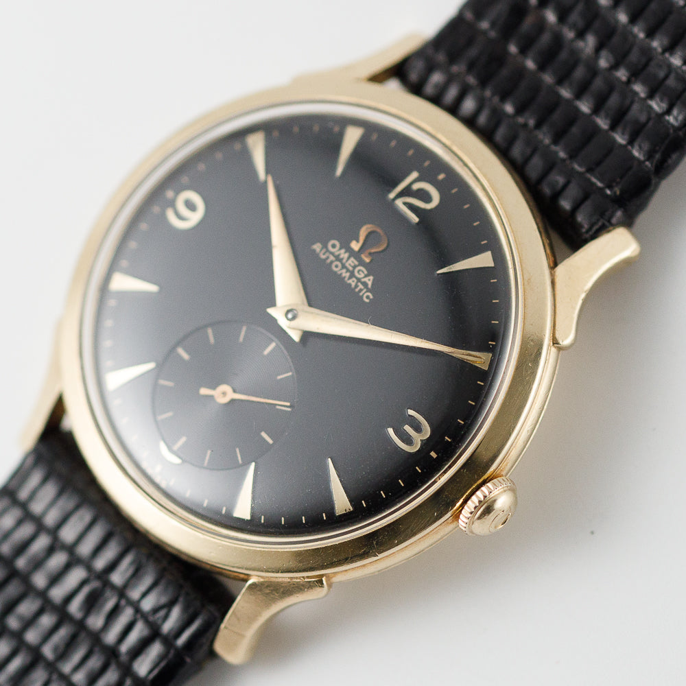 OMEGA Ref.6251 Black Gilt