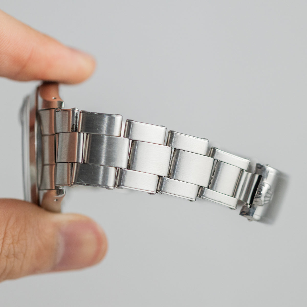 ROLEX OYSTERDATE Ref.6694 Black Gilt Dial