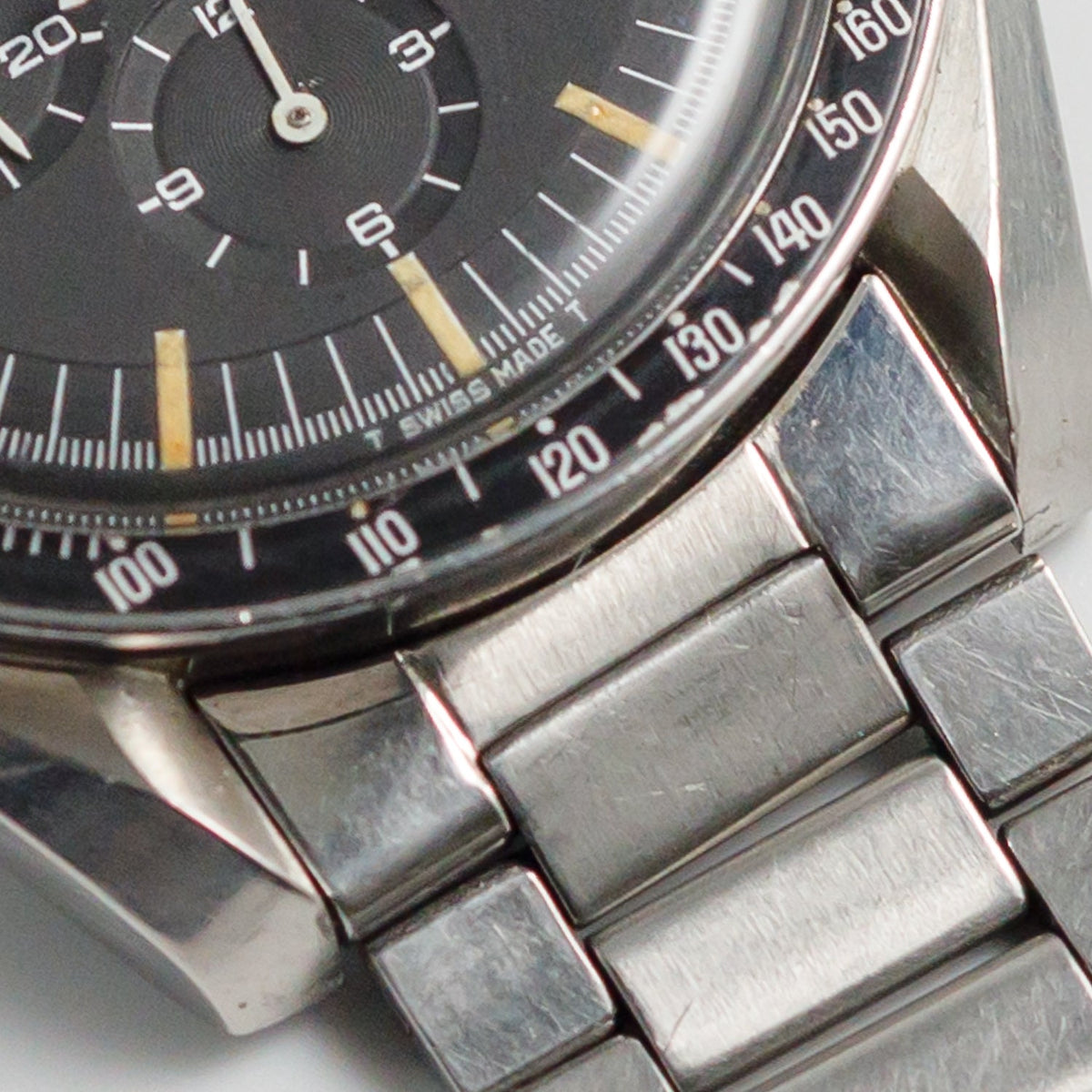OMEGA SPEEDMASTER Ref.105.012 CB case Facet Lines On The Lugs