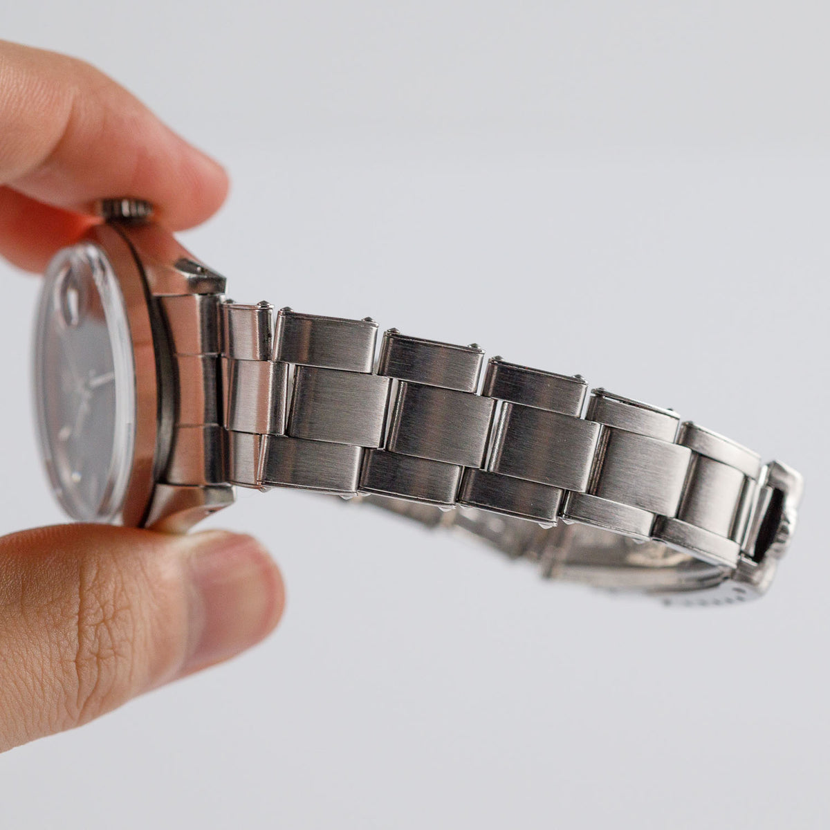 ROLEX OYSTER PERPETUAL DATE Ref.1500 Black Gilt Patina Dial