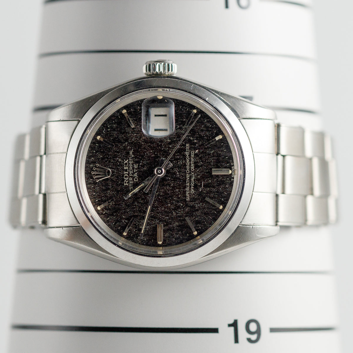 ROLEX OYSTER PERPETUAL DATE Ref.1500 Black Gilt Patina Dial