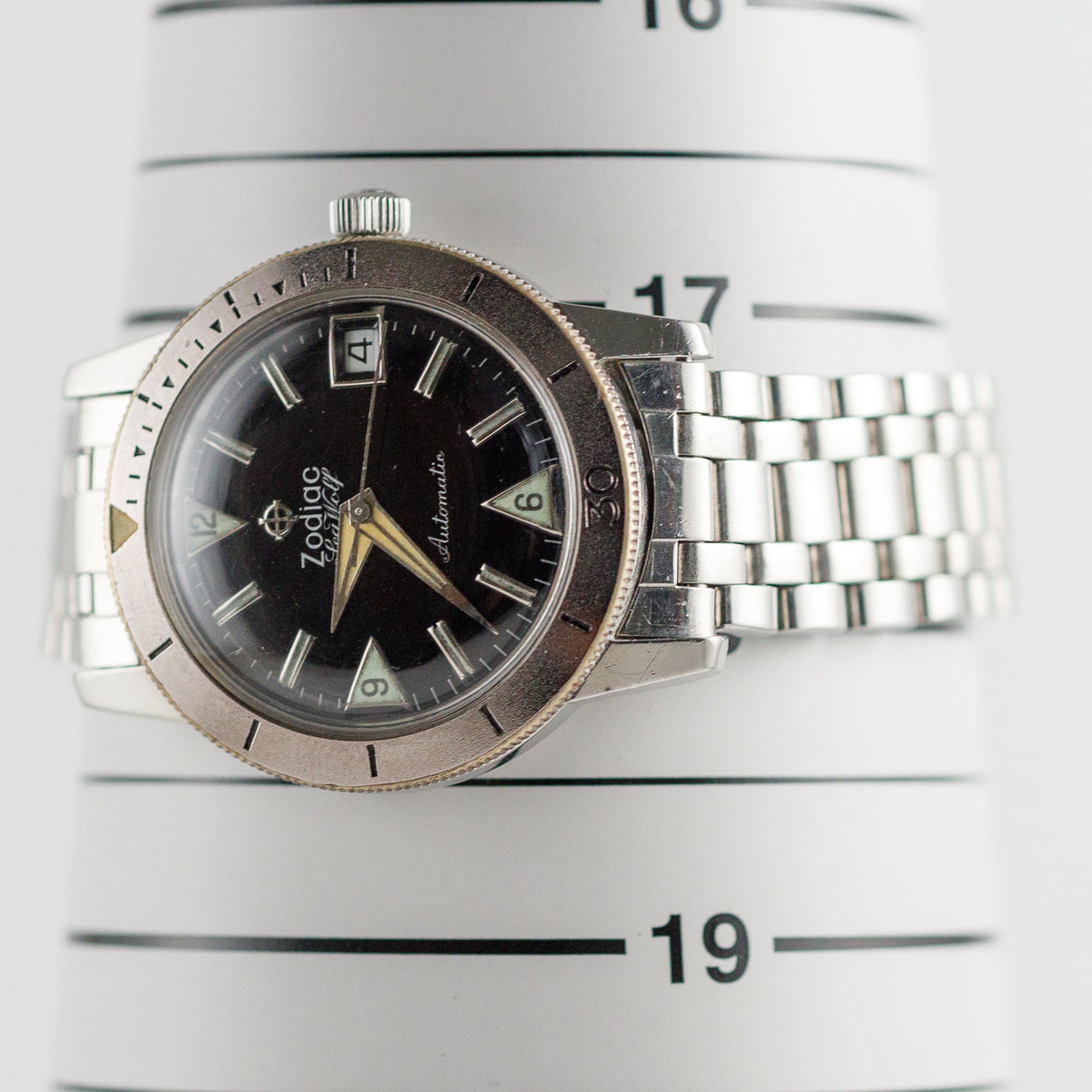 ZODIAC Seawolf Ref.722-916 Black Mirror Dial