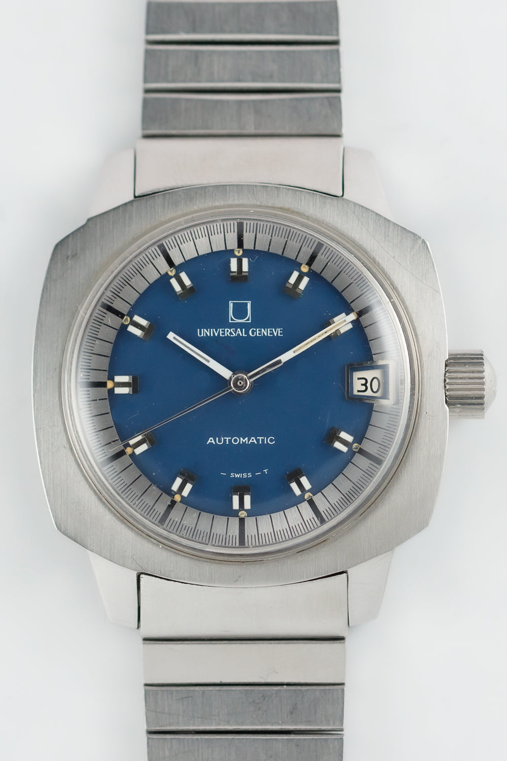 UNIVERSAL GENEVE REF.869126 with the original bracelet – TIMEANAGRAM