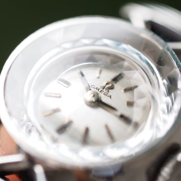 OMEGA Ref.11 001 62 18K White Gold