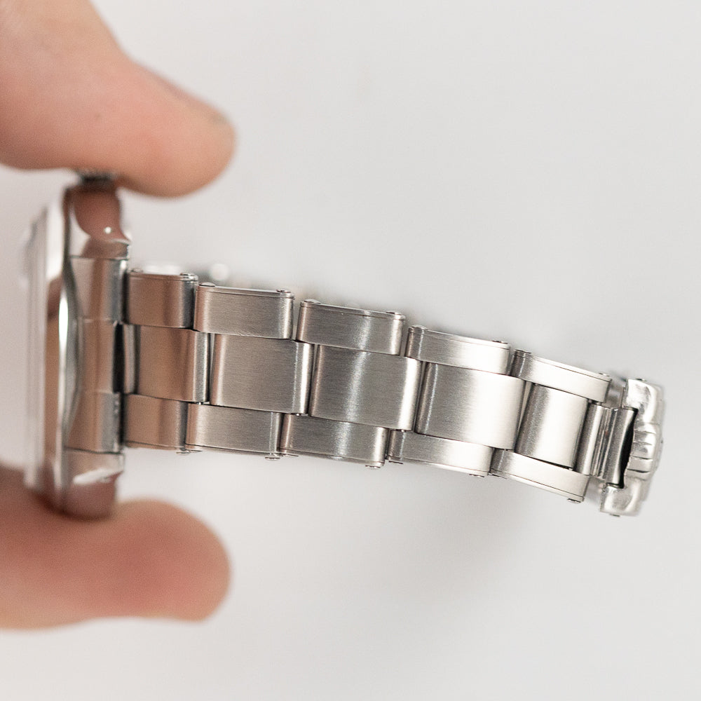 ROLEX OYSTERDATE Ref.6694 Black Gilt Dial