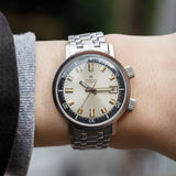 HAMILTON AQUA DATE 600 Ref.64040