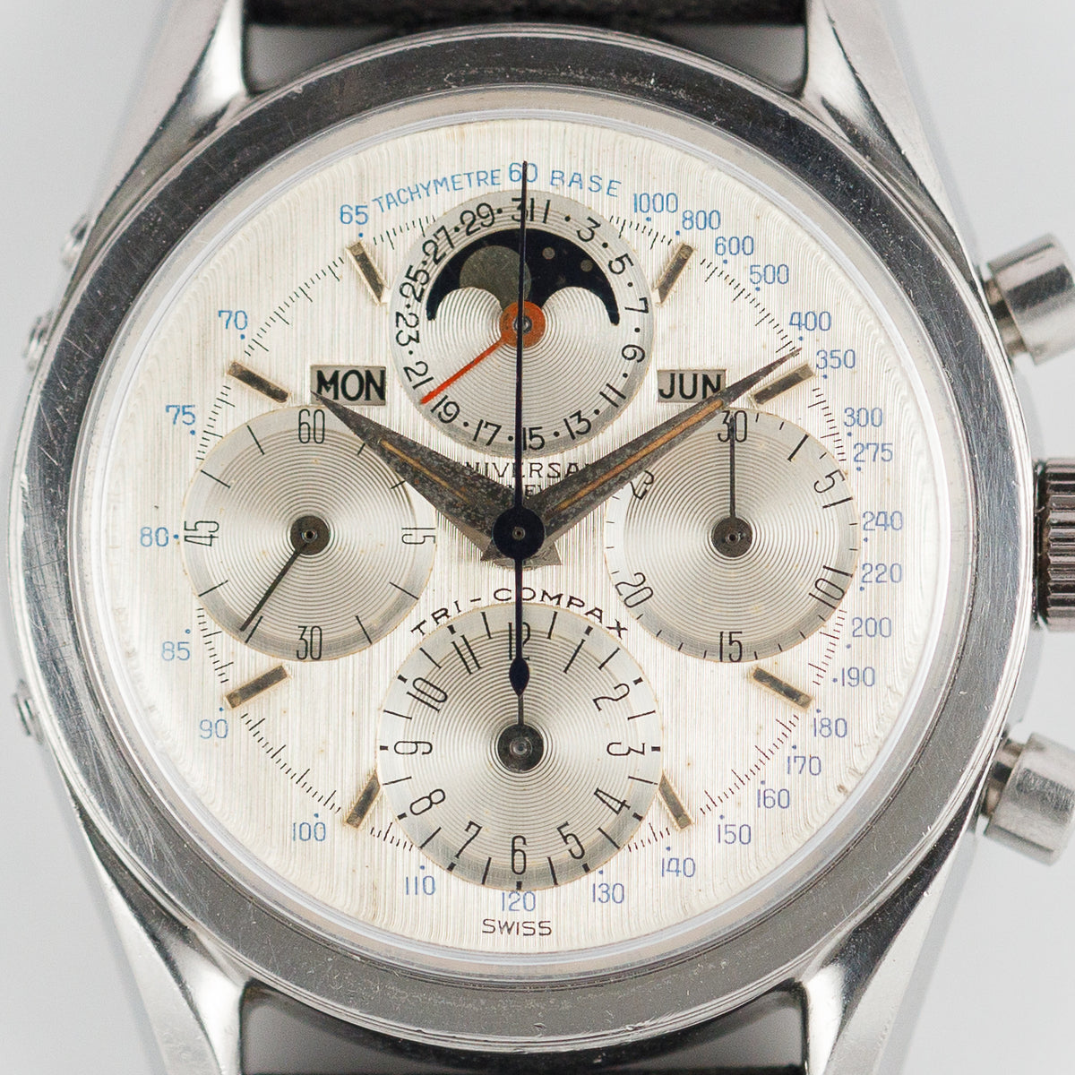 UNIVERSAL GENEVE TRI-COMPAX Ref. 222100-2