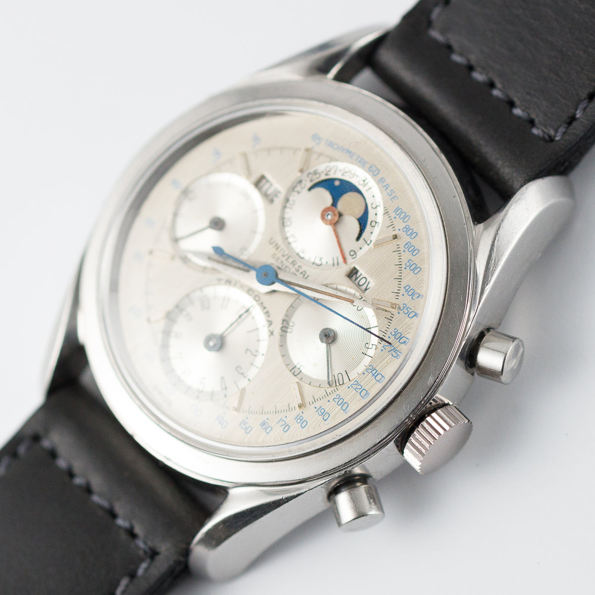 UNIVERSAL GENEVE TRI-COMPAX Ref. 222100-2