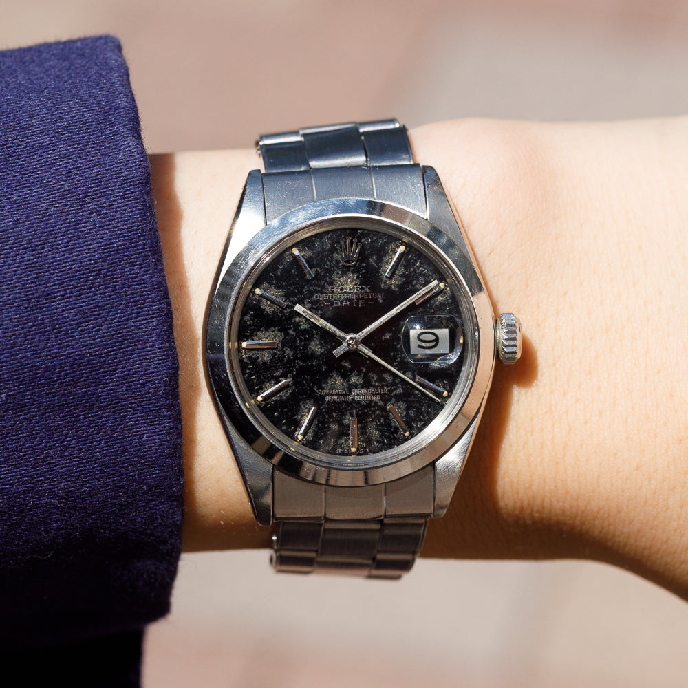 ROLEX OYSTER PERPETUAL DATE Ref.1500 Black Gilt Dial