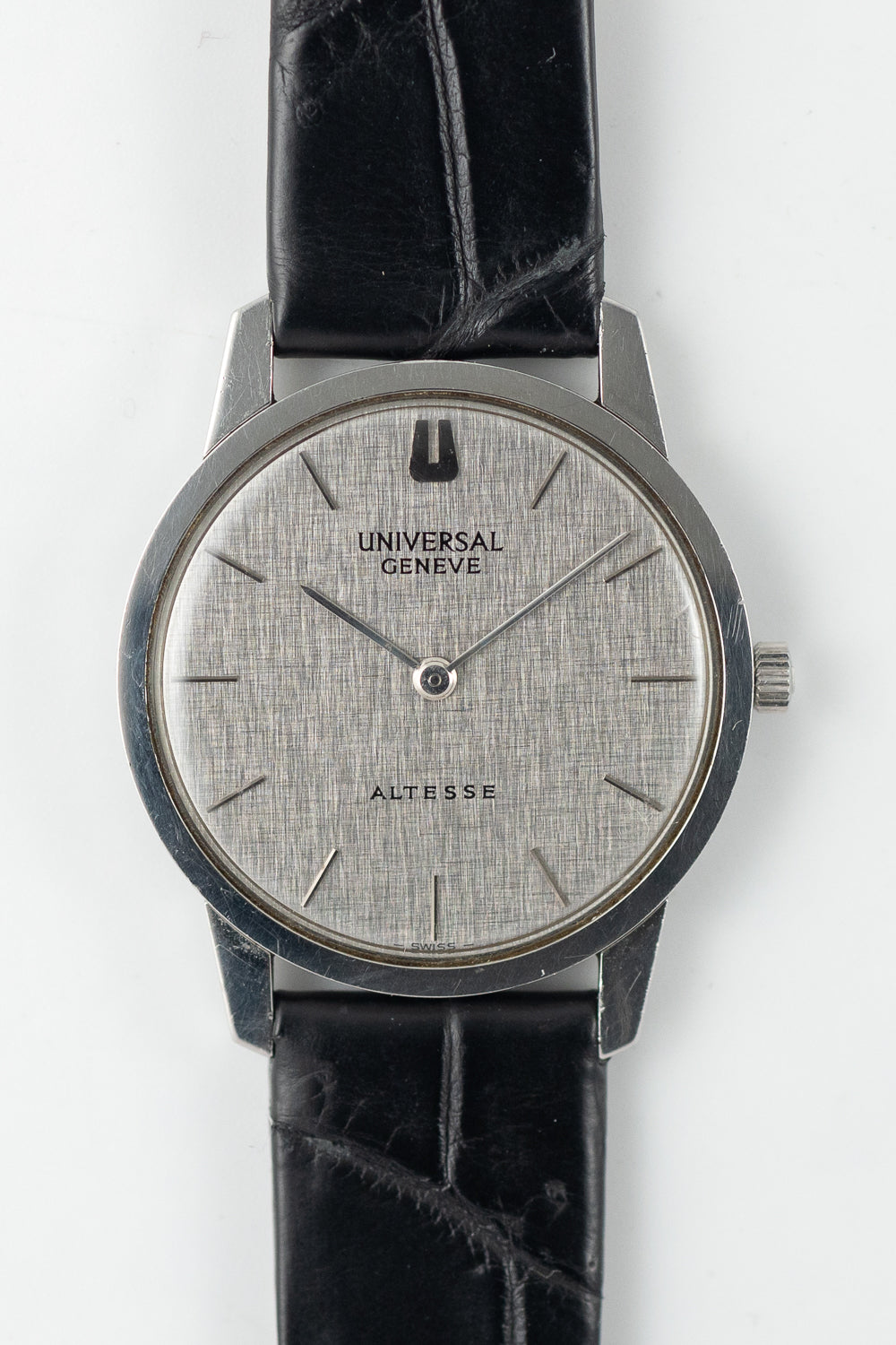 UNIVERSAL GENEVE ALTESSE Ref.842 101 Extra Flat – TIMEANAGRAM