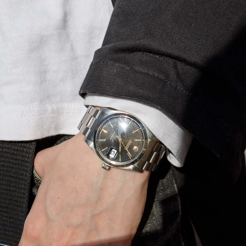 ROLEX OYSTERDATE Ref.6694 Black Mirror Dial