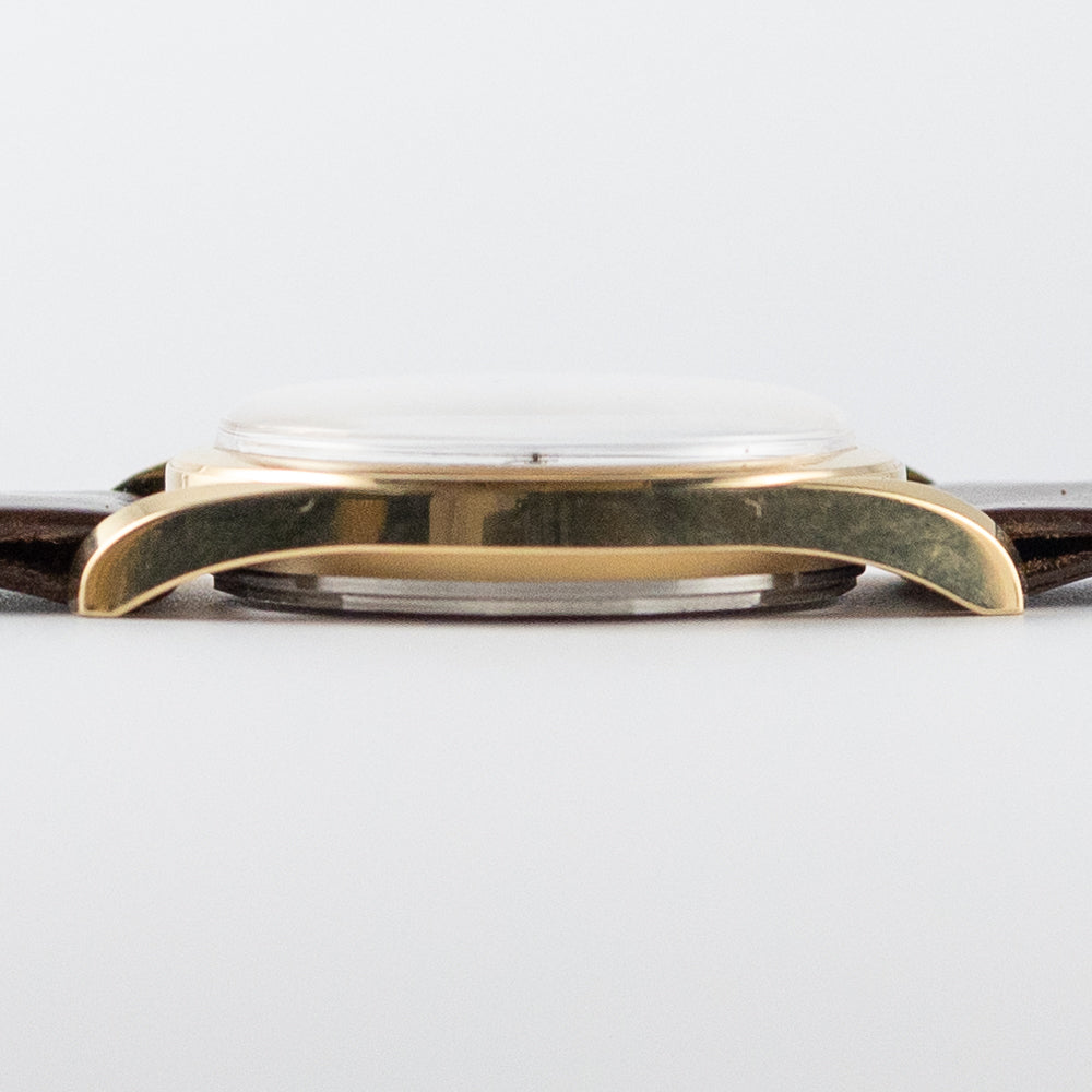 UNIVERSAL GENEVE RAILROUTER CHRONOMETRE Ref.565 100 NEW OLD STOCK
