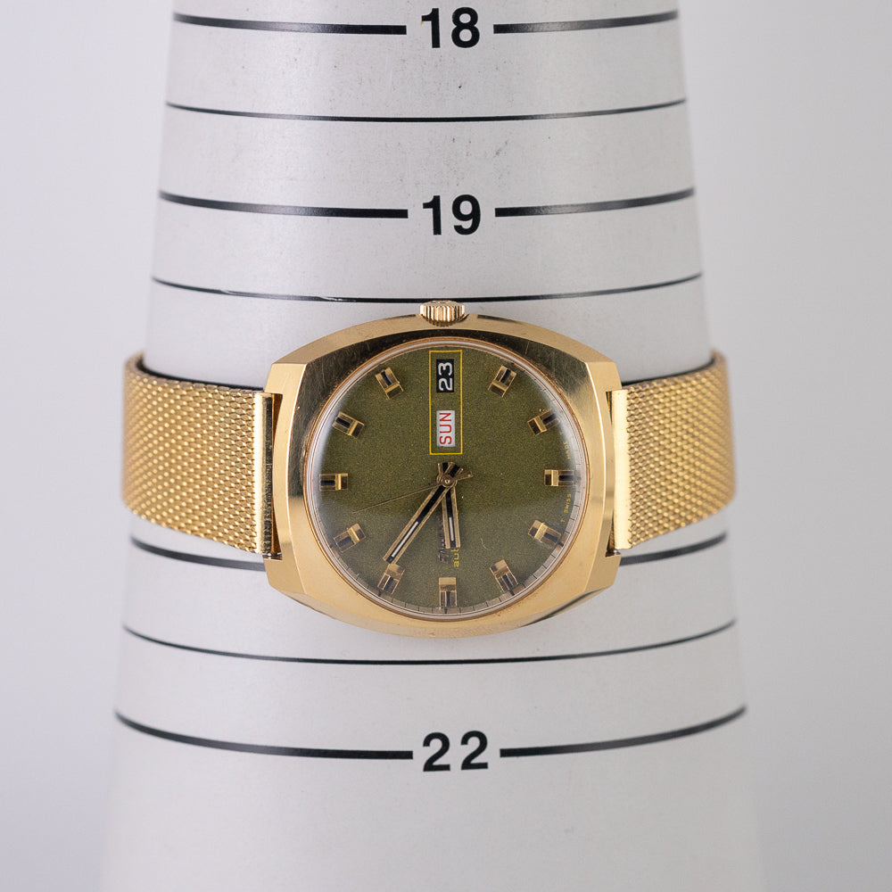 ENICAR Ref.2335 Confetti Dial