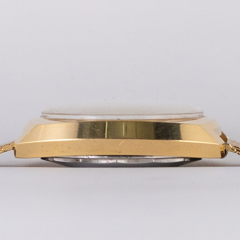 ENICAR Ref.2335 Confetti Dial