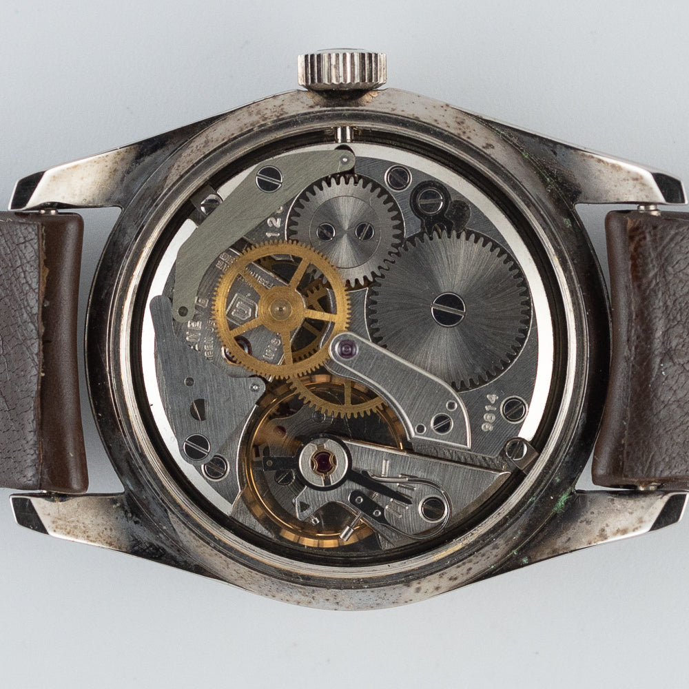 UNIVERSAL GENEVE RAILROUTER CHRONOMETRE REF.565 100 NEW OLD STOCK