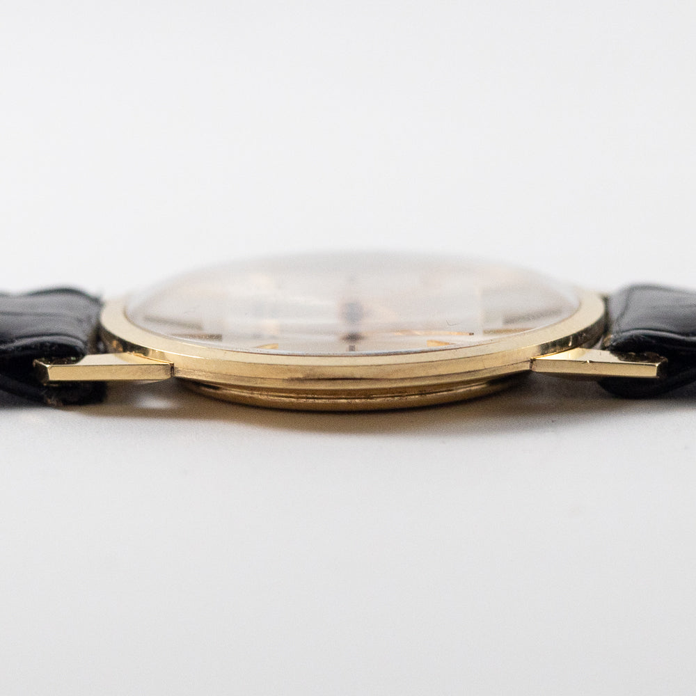 UNIVERSAL GENEVE Ref.142136/05 almost NOS – TIMEANAGRAM