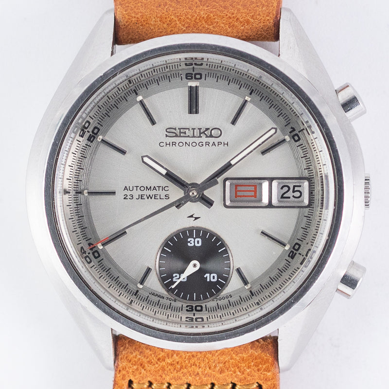 SEIKO CHRONOGRAPH REF.7018-7000 FLYBACK ONE EYED PANDA