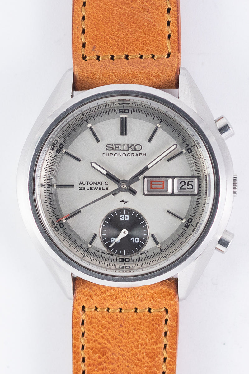 SEIKO CHRONOGRAPH REF.7018-7000 FLYBACK ONE EYED PANDA