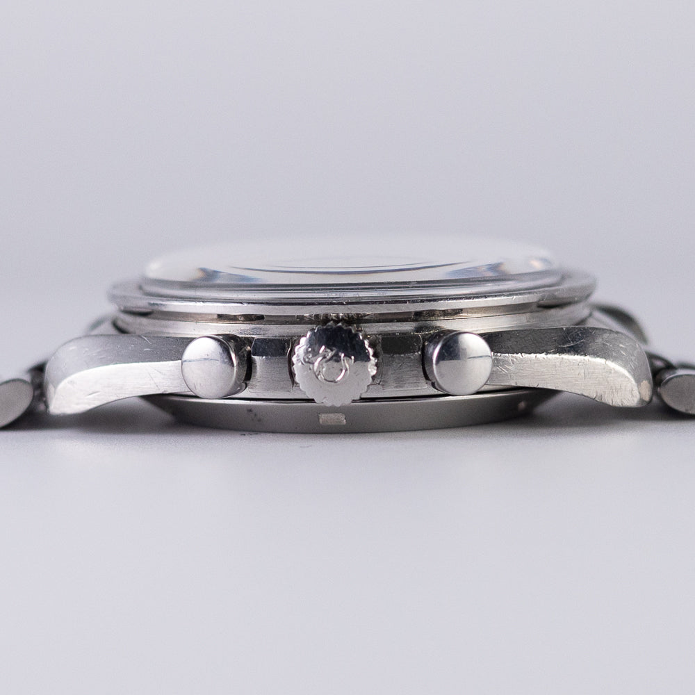 OMEGA  Speedmaster Ref.145.022-69  Straight Line