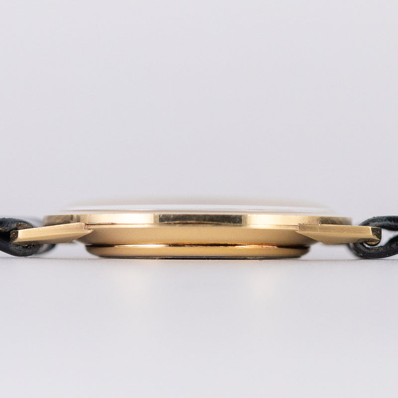 UNIVERSAL GENEVE Ref.542101 almost NOS