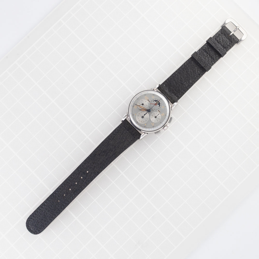 UNIVERSAL GENEVE TRI-COMPAX Ref.22250