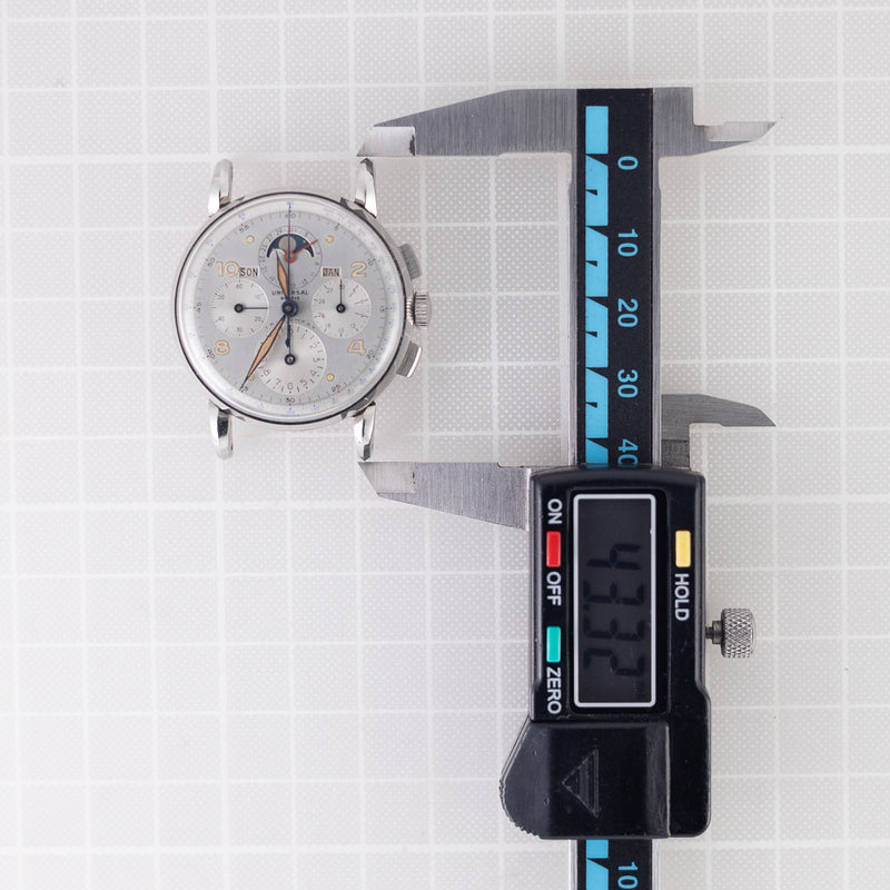 UNIVERSAL GENEVE TRI-COMPAX Ref.22250