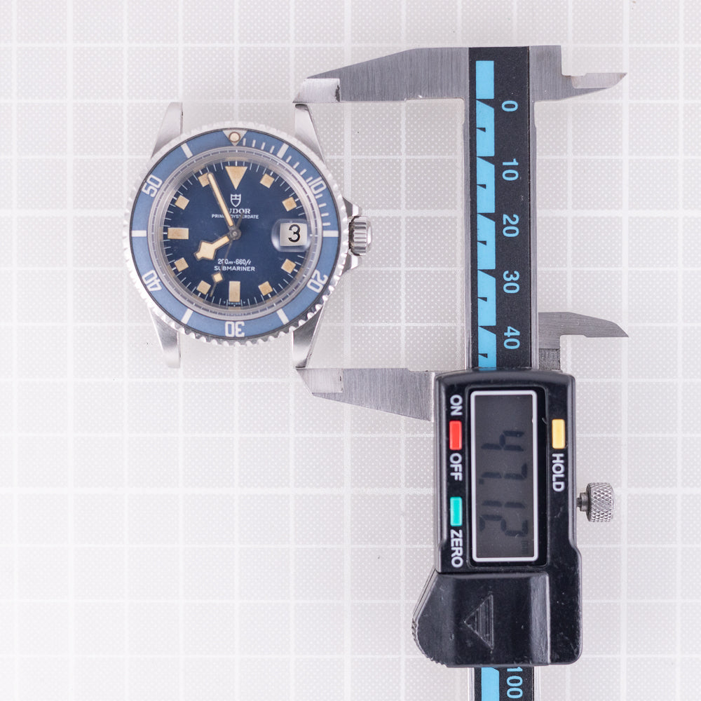 夏　青 TUDOR SUBMARINER Ref.94110 Snowflake MINT – TIMEANAGRAM