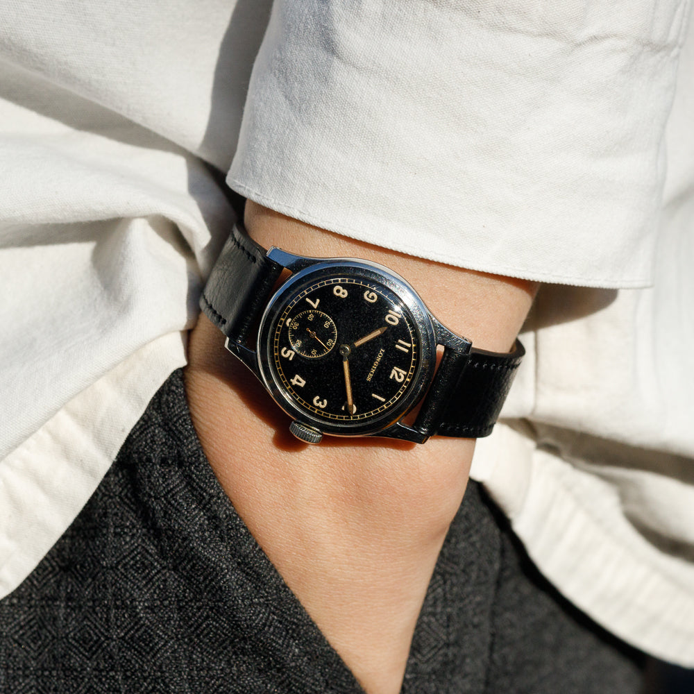 LONGINES “SEI-TACCHE” BLACK GILT DIAL Cal.10.68Z
