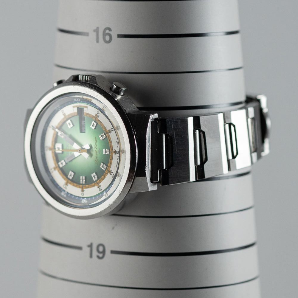 SEIKO 5 SPORTS SPEEDTIMER REF.7015-7020 Hulk – TIMEANAGRAM