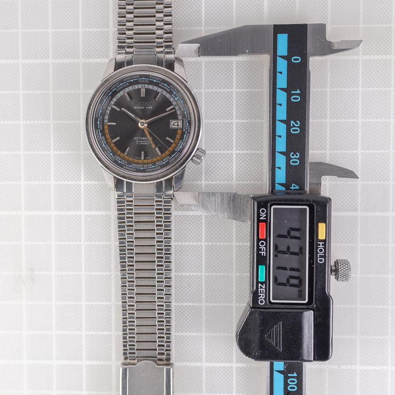 SEIKO WORLD TIME REF.6217-7000 NEW OLD STOCK