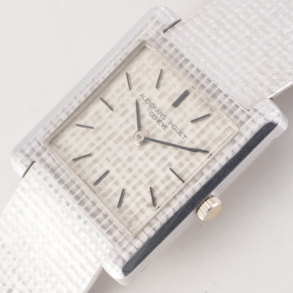 AUDEMARS PIGUET Ref.5263 TANK Chequered Dial with original bracelet