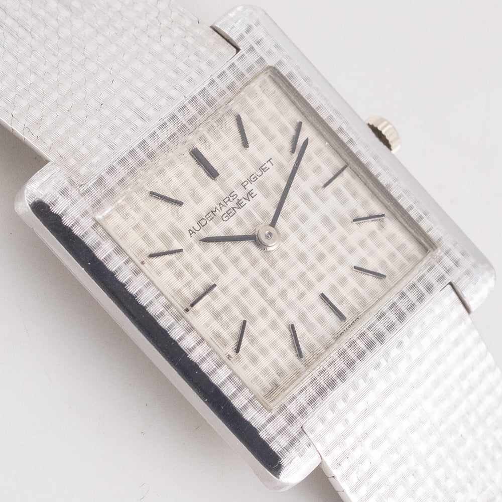 AUDEMARS PIGUET Ref.5263 TANK Chequered Dial with original bracelet