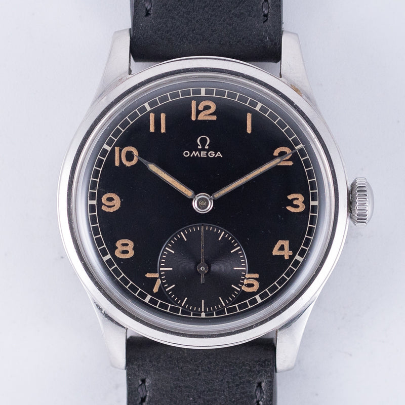 OMEGA Ref.2400 SUVERAN Mint Black Gilt Dial