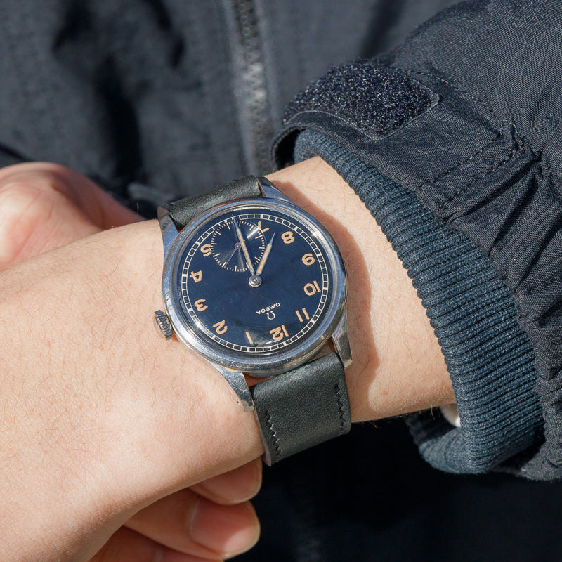 OMEGA Ref.2400 SUVERAN Mint Black Gilt Dial