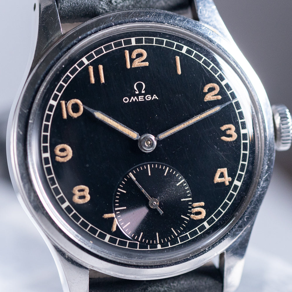 OMEGA Ref.2400 SUVERAN Mint Black Gilt Dial