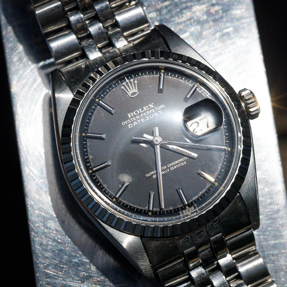 ROLEX DATEJUST Ref.1603 Glossy Black Gilt Dial