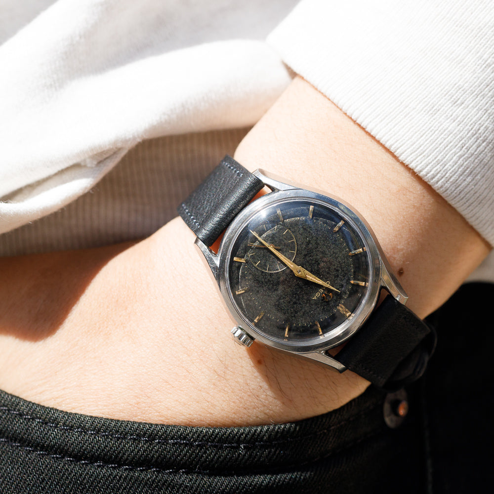 OMEGA Cal.267 Black Gilt Pie Pan Dial Ref.2891