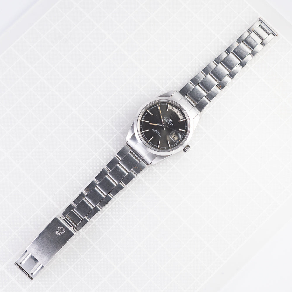TUDOR OYSTER DATE-DAY GREY DIAL Ref.7017/0