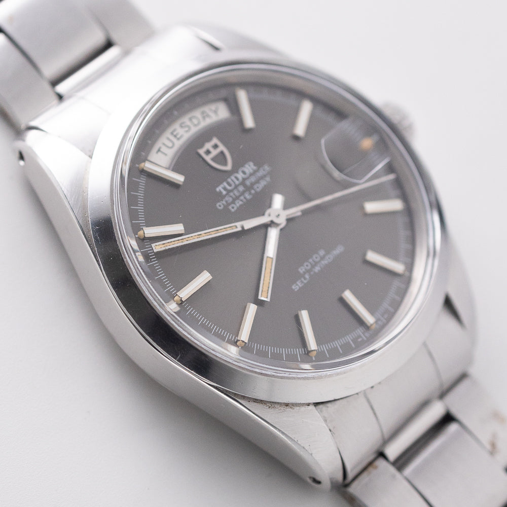 TUDOR OYSTER DATE-DAY GREY DIAL Ref.7017/0